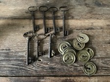 lot de clefs anciennes en fer