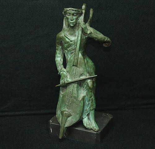 Sculpture bronze art - sculpture,