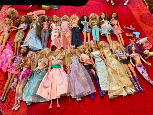 Lot poupées barbies et - lot, 21