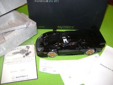 AUTOART 1/18 PORSCHE 911 GT1