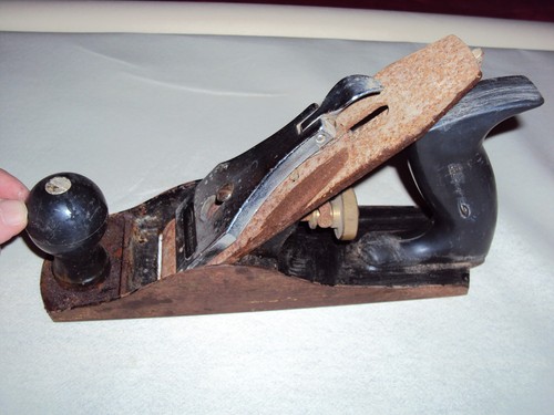Objet outil ancien rabot - objet,