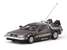 DMC DeLorean DMC 12 - Back to