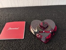 Presse papier rouge en cristal
