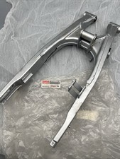 YAMAHA DT125 DT125R SWING ARM SWINGING ARM 3BN-22110-10-35 ORIGINAL NOS Y0049