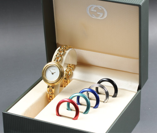 Montre quartz femme vintage - à,