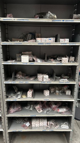Stock pièces origine - stock, d'origine