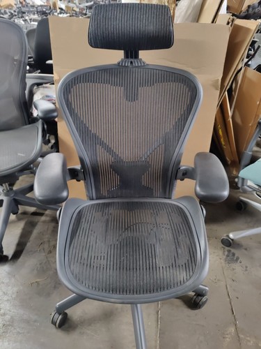 Herman miller aeron mesh chair - mesh,