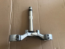 YAMAHA R1 2007 LOWER STEERING BASE
