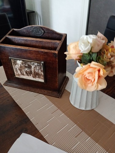 Porte courrier trieur de - ou,