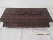 BOITE A GANTS EN BOIS SCULPTE
