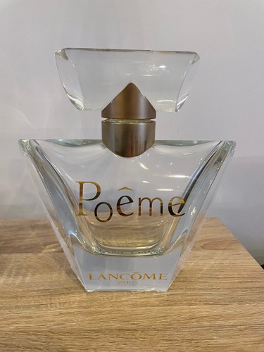 Géant factice poeme de - factice,