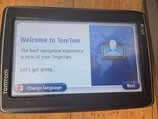 TOMTOM GO LIVE 825 SAT NAV  IN SUPER CONDITION