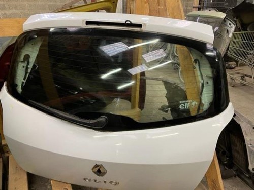 Malle hayon arriere renault - malle/hayon,
