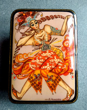 BOITE laquée RUSSE peinture