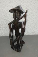 STATUETTE LE PORTEUR D'EAU EN