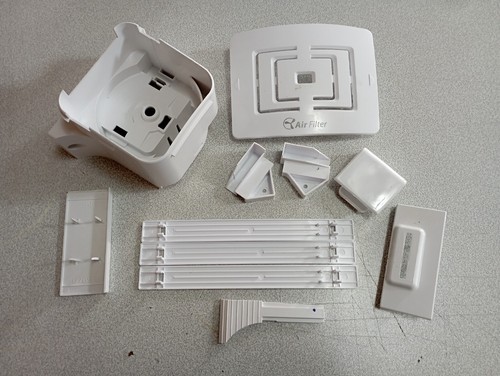 Lot plastique cache - plastique,