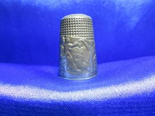 Antique solid silver sewing thimble "Les Vendanges"