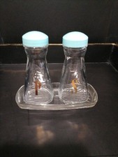 VINTAGE PYREX Salière Et