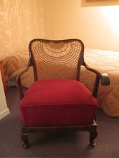 Deux fauteuils de salon style anglais chippendale ,dossier cannage(trés bon état