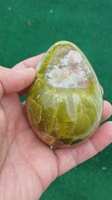Opale Verte Forme Oeuf Pierre