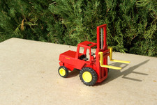 BOURBON : ELEVATEUR MANITOU