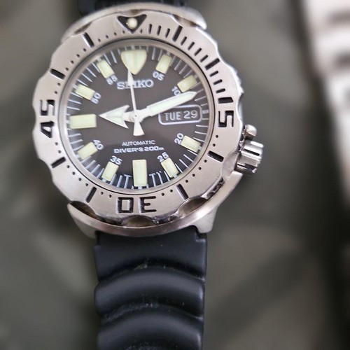 Montre seiko noire monster - seiko,