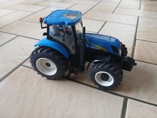 ERTL TRACTEUR AGRICOLE NEW HOLLAND T7060 1/32