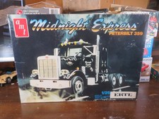 AMT Midnight Express Peterbilt 359 1/25