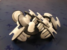 10 agrafes plastiques panneau