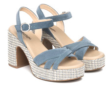 BLACK GARDENS E616070D 203