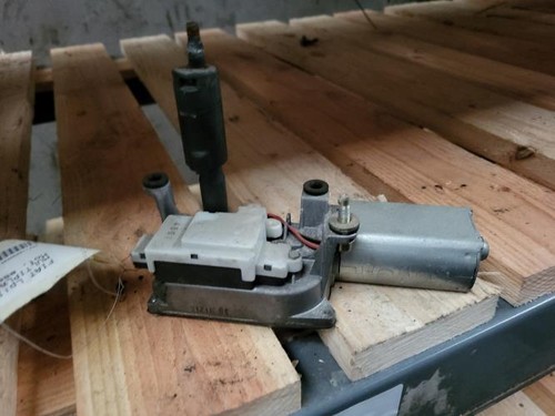 Moteur essuie glace arriere