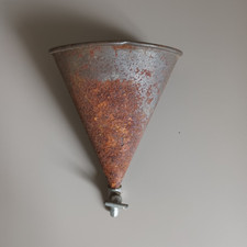 ancien entonnoir de bocal