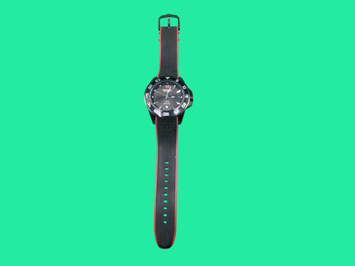 Montre bracelet swiss military - montre-bracelet,