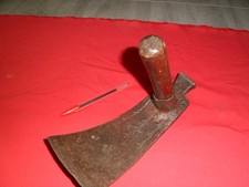 ANCIEN OUTIL , HERMINETTE A