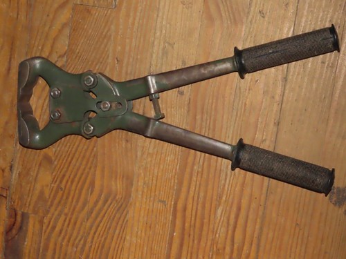 Ancien outil poince castree - outil,