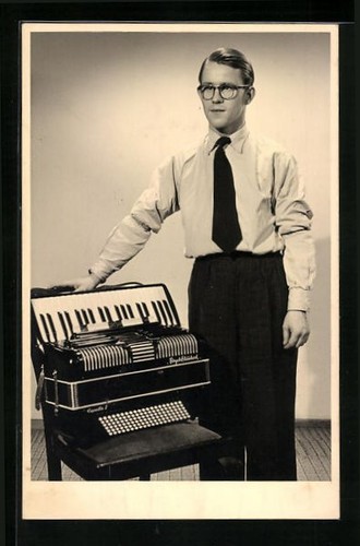 Carte postale homme - , debout