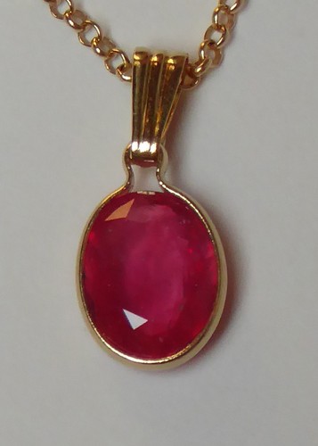 Beau rubis véritable 60 - beau, 1,60