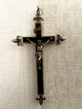 ANCIEN CRUCEFIX CROIX EN METAL BLANC ET BOIS EBENE 1884