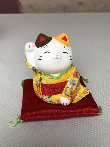 Tiny cat lucky maneki neko - tiny,