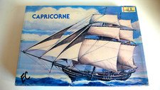 KIT HELLER  VOILIER  "CAPRICORNE"  1/150è  BON ÉTAT BEL ÉTAT  37x25cm  1976