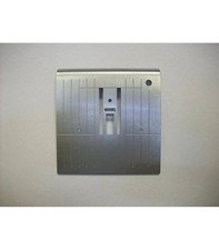 Bernina 1000,1005,1008,1015,1030,1130 Zig Zag Échange Standard Plaque Aiguille