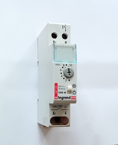 Minuterie legrand 230v 04702 - minuterie,