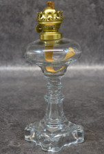 LAMPE A PETROLE ANCIENNE EN  VERRE SOUFFLE ET MOULE ref AP155