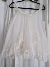 Vintage  Nuisette Lingerie blanche  avec dentelle