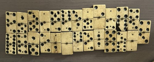 Ancien jeu dominos os - de,