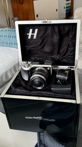 Hasselblad lunar mirrorless - hasselblad,