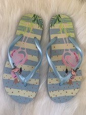 Tong bleu et rose flamant rose