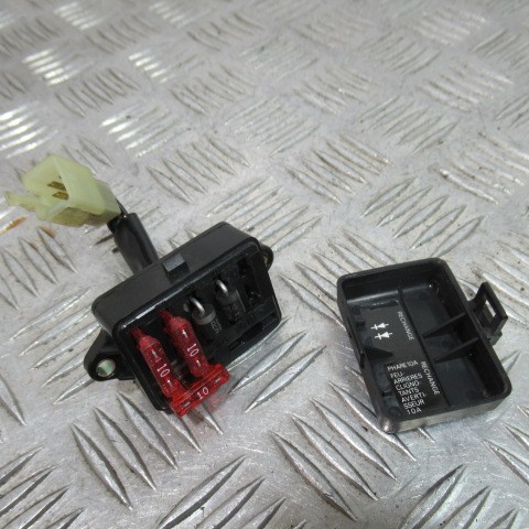 Boite fusibles honda nx125 - à,