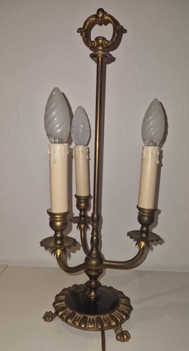 Pied de lampe - 🕯️,