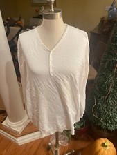 PARC Women's sz XXL White Long sleeve Henley style. Cotton